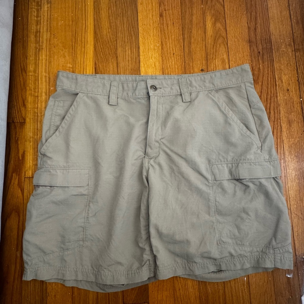 DULUTH TRADING Mens 38 Cargo Shorts